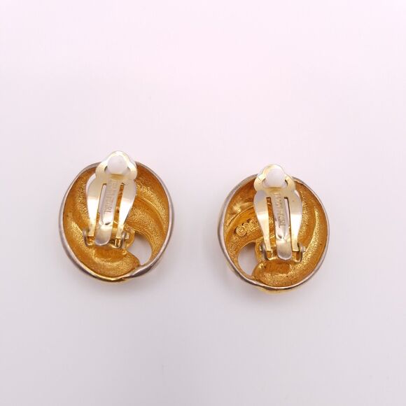 Erwin Pearl Clip On Earrings Gold Tone Oval Scallop Swirl Signed - Picture 2 of 7